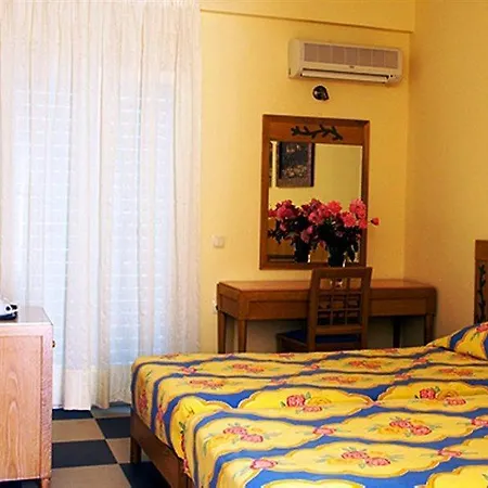 Coral Hotel 4*