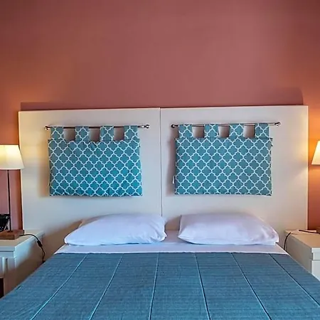 Coral 4*