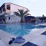 Coral 4*