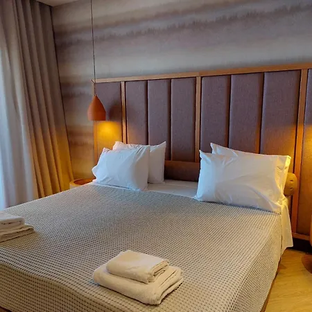 Coral 4*
